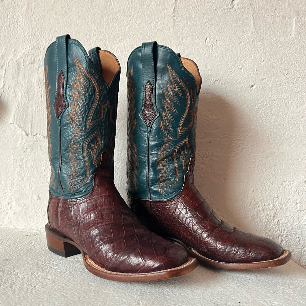 WORN ONCE WOMEN’S SIZE 9 CAIMAN LUCCHESE COWBOY BOOTS